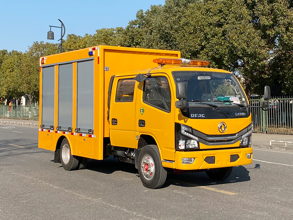 東風(fēng)多利卡雙排座工程救險(xiǎn)車