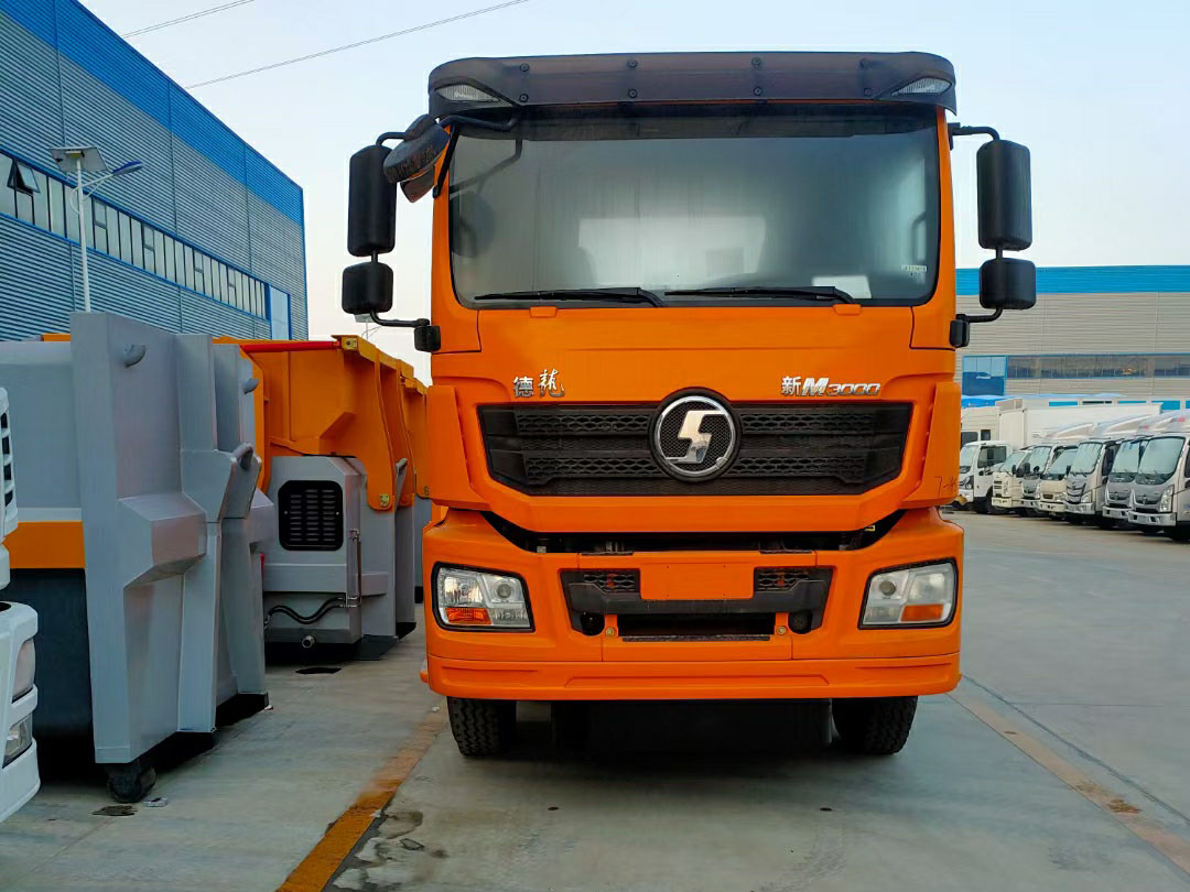 新M3000 8x4標(biāo)準(zhǔn)駕駛室