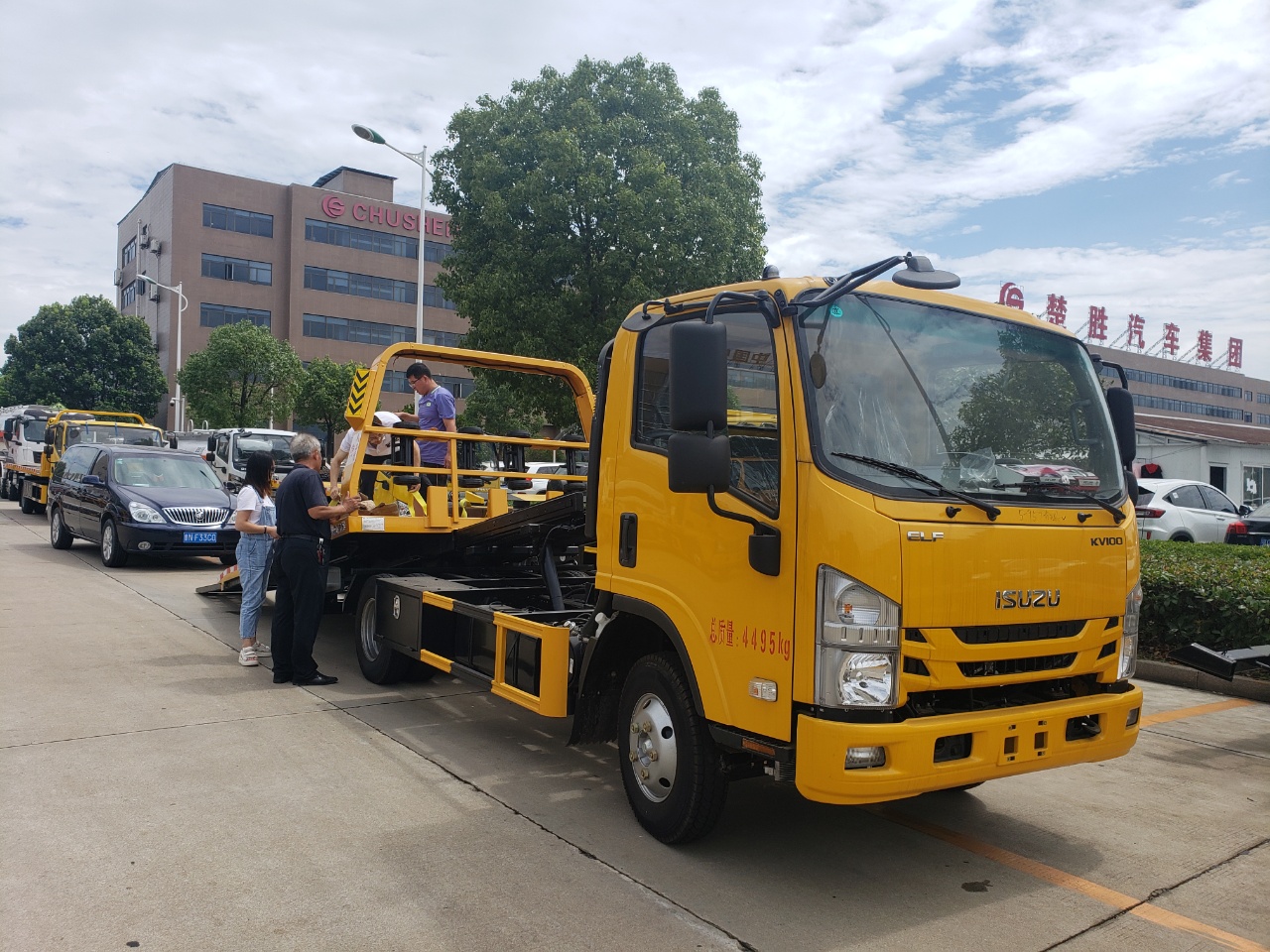 國六慶鈴五十鈴寬體駕駛室藍(lán)牌一拖二清障車